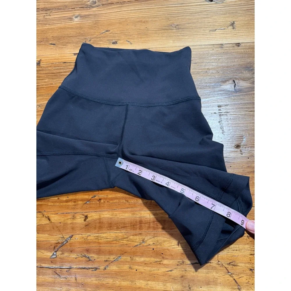 Lululemon Wunder Train Contour Fit High-Rise Short 8
